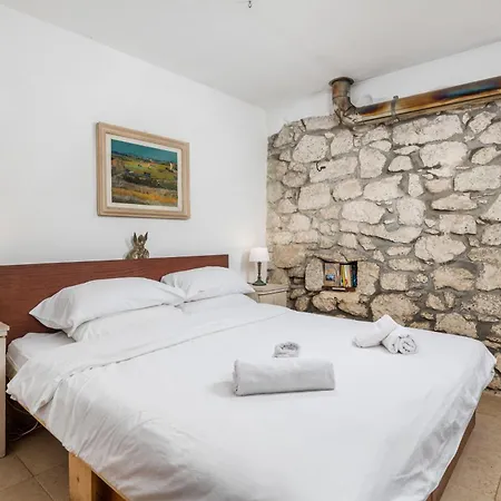 Hébergement de vacances Cave Romana *