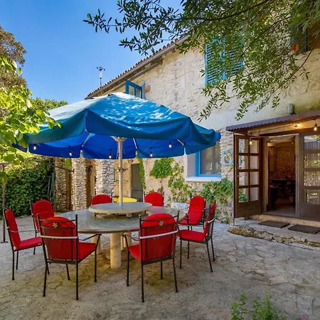 House Cave Romana Semesterbostad *