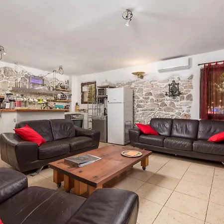 House Cave Romana Casa vacanze *