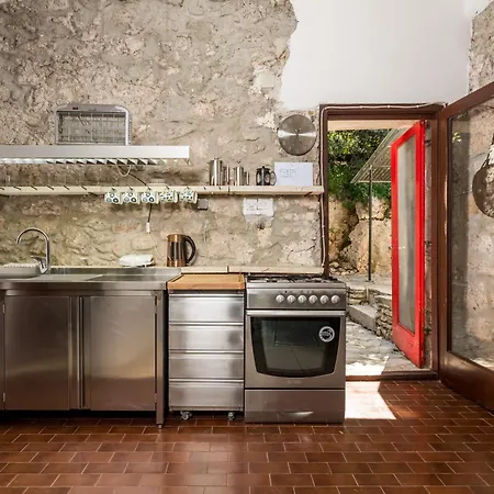 House Cave Romana Casa vacanze *