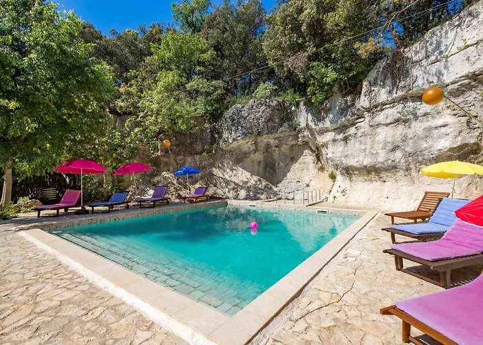 House Cave Romana *