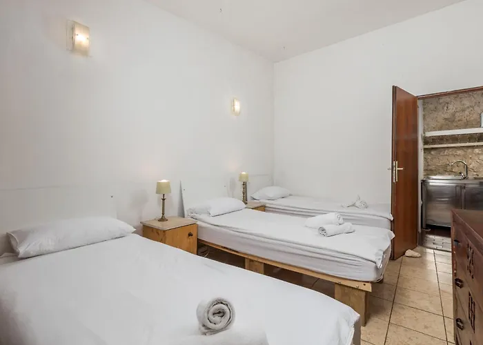 בית נופש House Cave Romana פולה