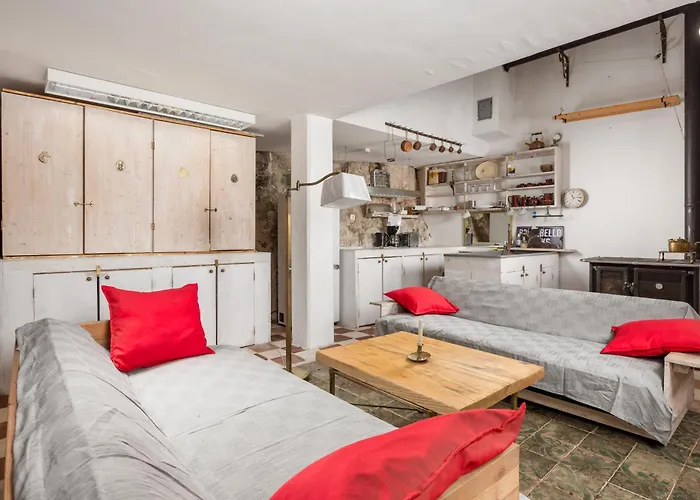 House Cave Romana *