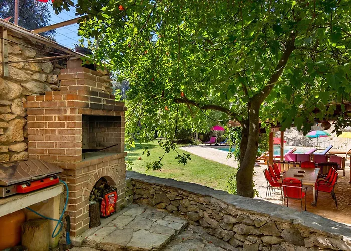 House Cave Romana בית נופש