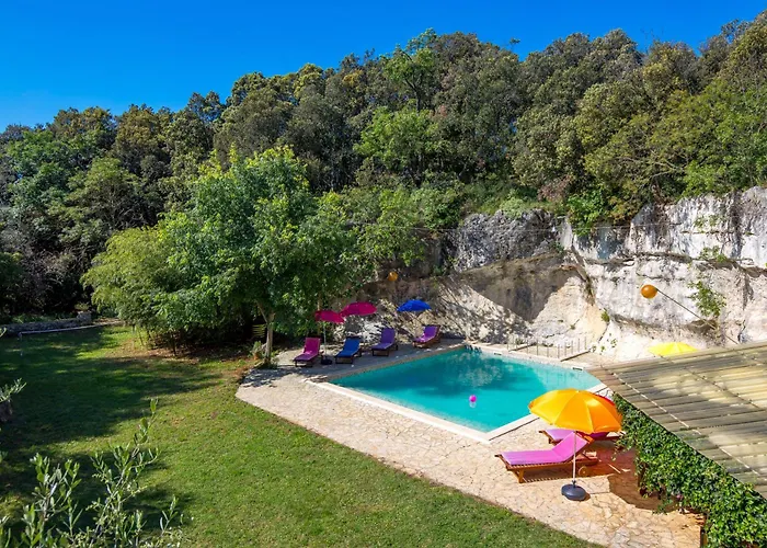 House Cave Romana בית נופש פולה