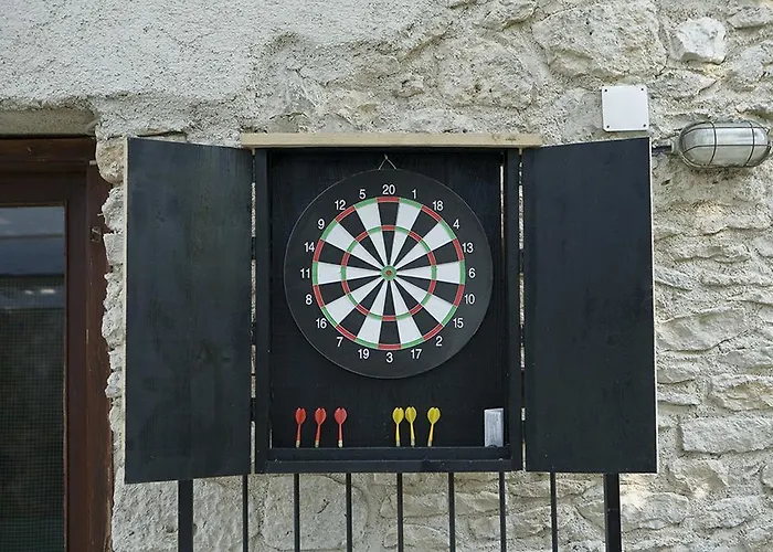 House Cave Romana * פולה