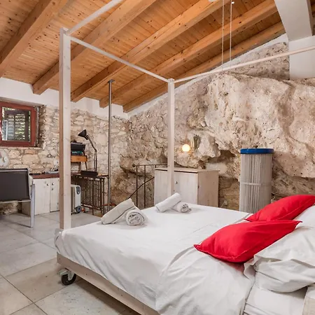 House Cave Romana Pula